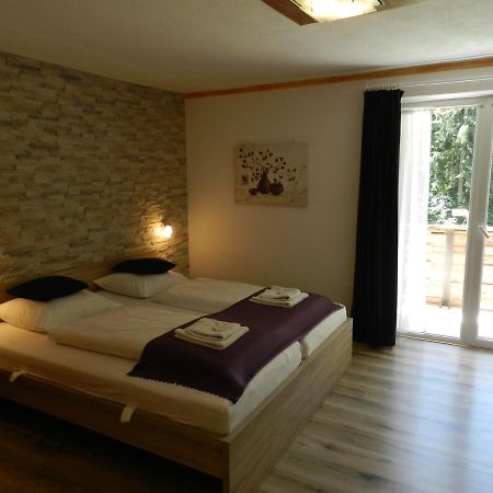 Pension Und Appartements Hartkaiser เอลล์เมา ภายนอก รูปภาพ