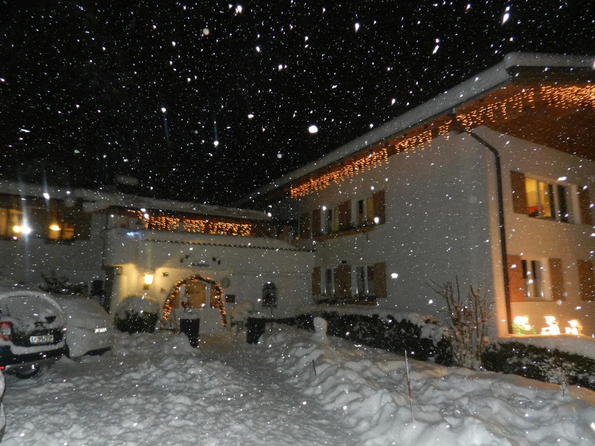 Pension Und Appartements Hartkaiser เอลล์เมา ภายนอก รูปภาพ