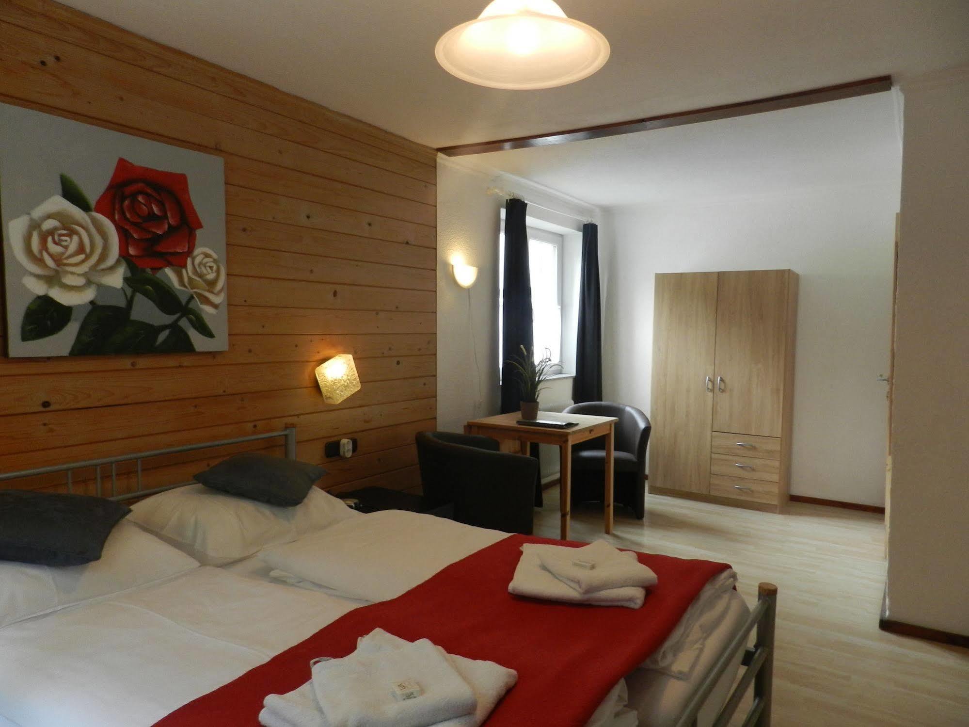 Pension Und Appartements Hartkaiser เอลล์เมา ภายนอก รูปภาพ
