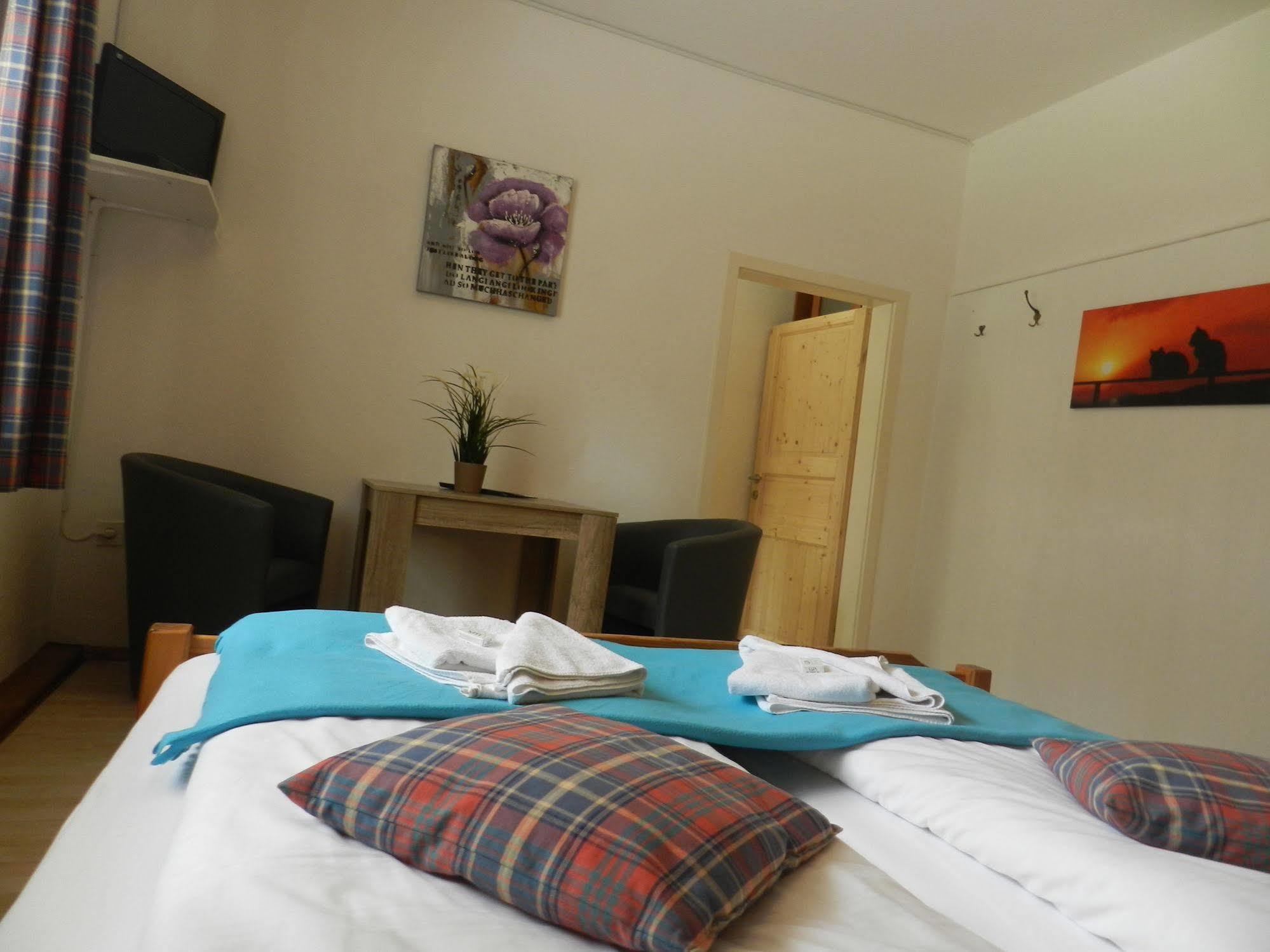 Pension Und Appartements Hartkaiser เอลล์เมา ภายนอก รูปภาพ