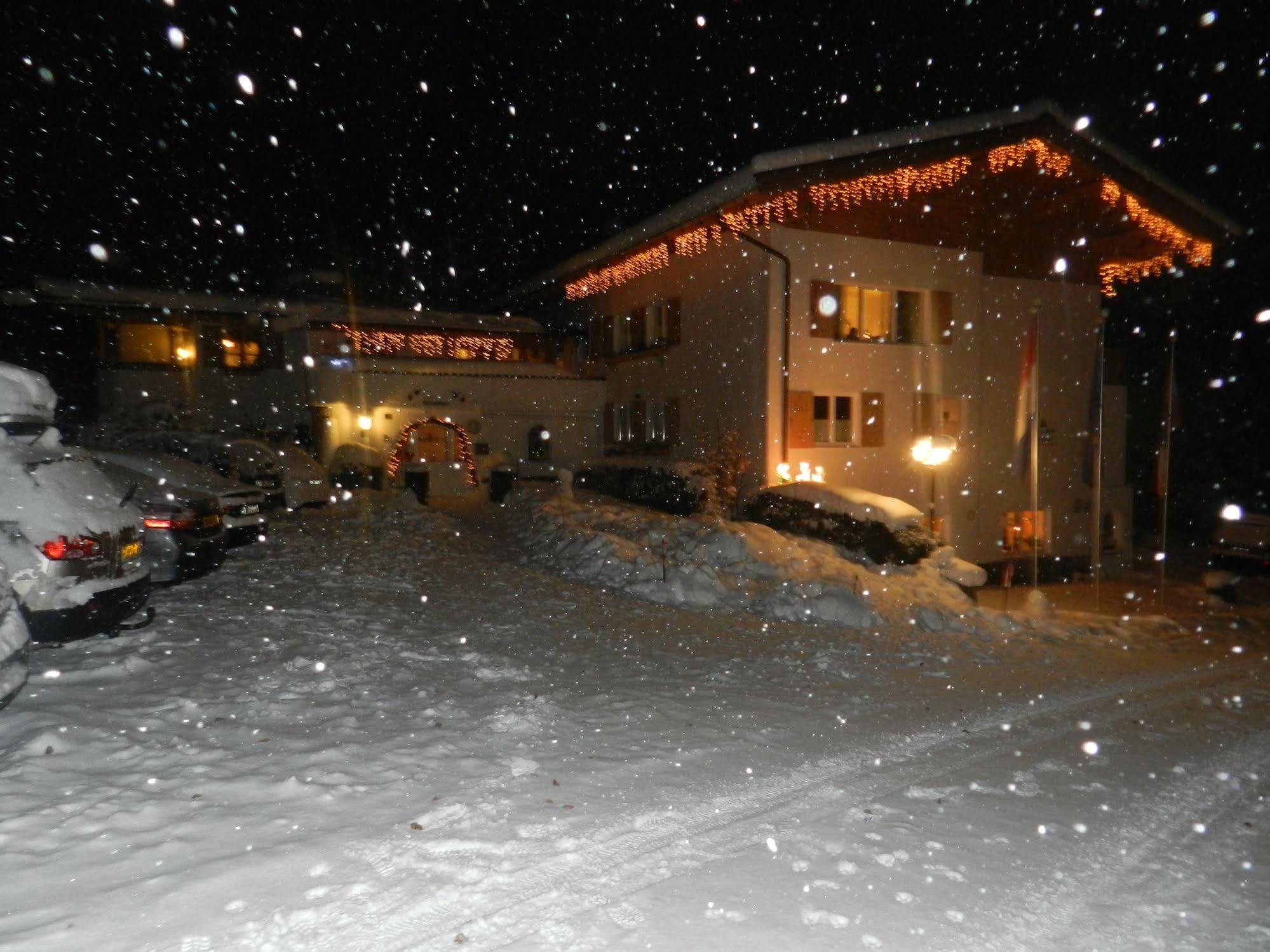 Pension Und Appartements Hartkaiser เอลล์เมา ภายนอก รูปภาพ